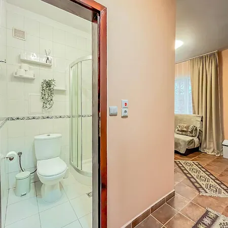 Fireplace Near Bus & Train Station 公寓