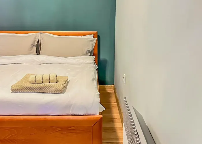 Fireplace Near Bus & Train Station 公寓 *