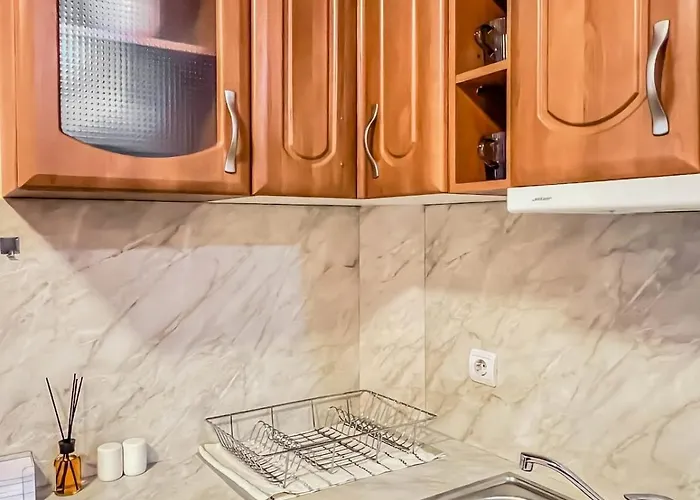 Fireplace Near Bus & Train Station *