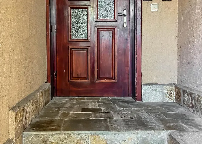 Fireplace Near Bus & Train Station * 班斯科