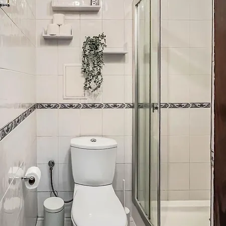 Fireplace Near Bus & Train Station Банско