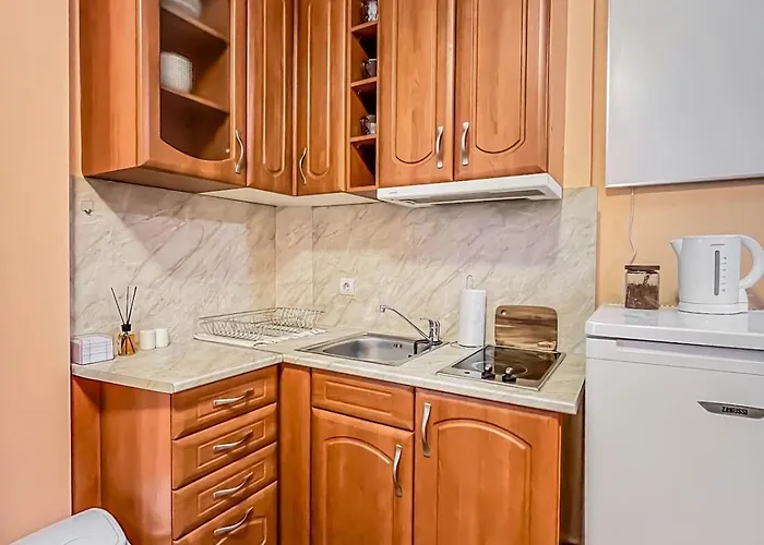 Fireplace Near Bus & Train Station *